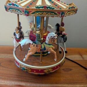 Vintage Mr. Christmas Holiday Go Round Horse Carousel 50 Songs Animated 1998